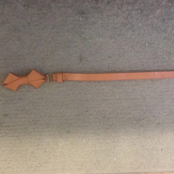 Skinny Faux Leather Waist Belt - Picture 7 of 16